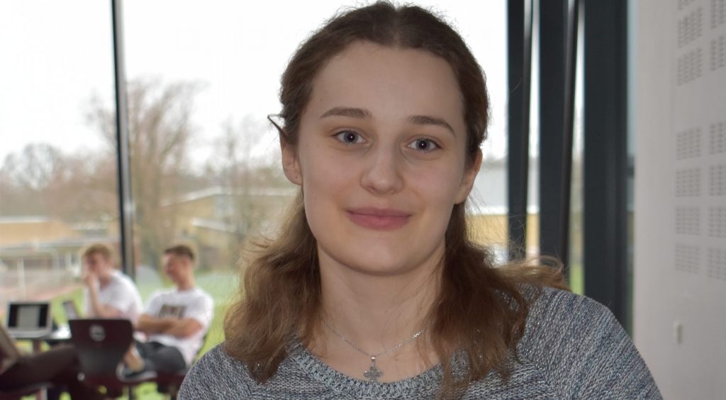 Eva Holst Hansen 3c er en af vinderne af Georg Mohr Konkurrencen i matematik.